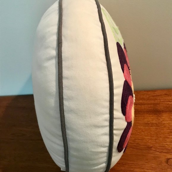 PB Teen circular throw pillow - Picture 4 of 4